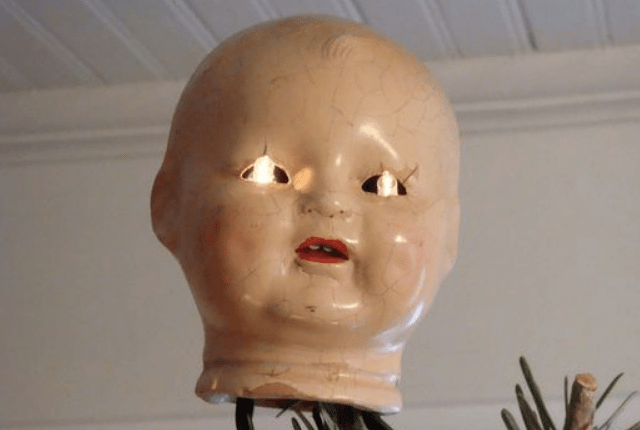 Weird Christmas Tree Ornaments That Nobody In Their Right Mind Would Buy WTF