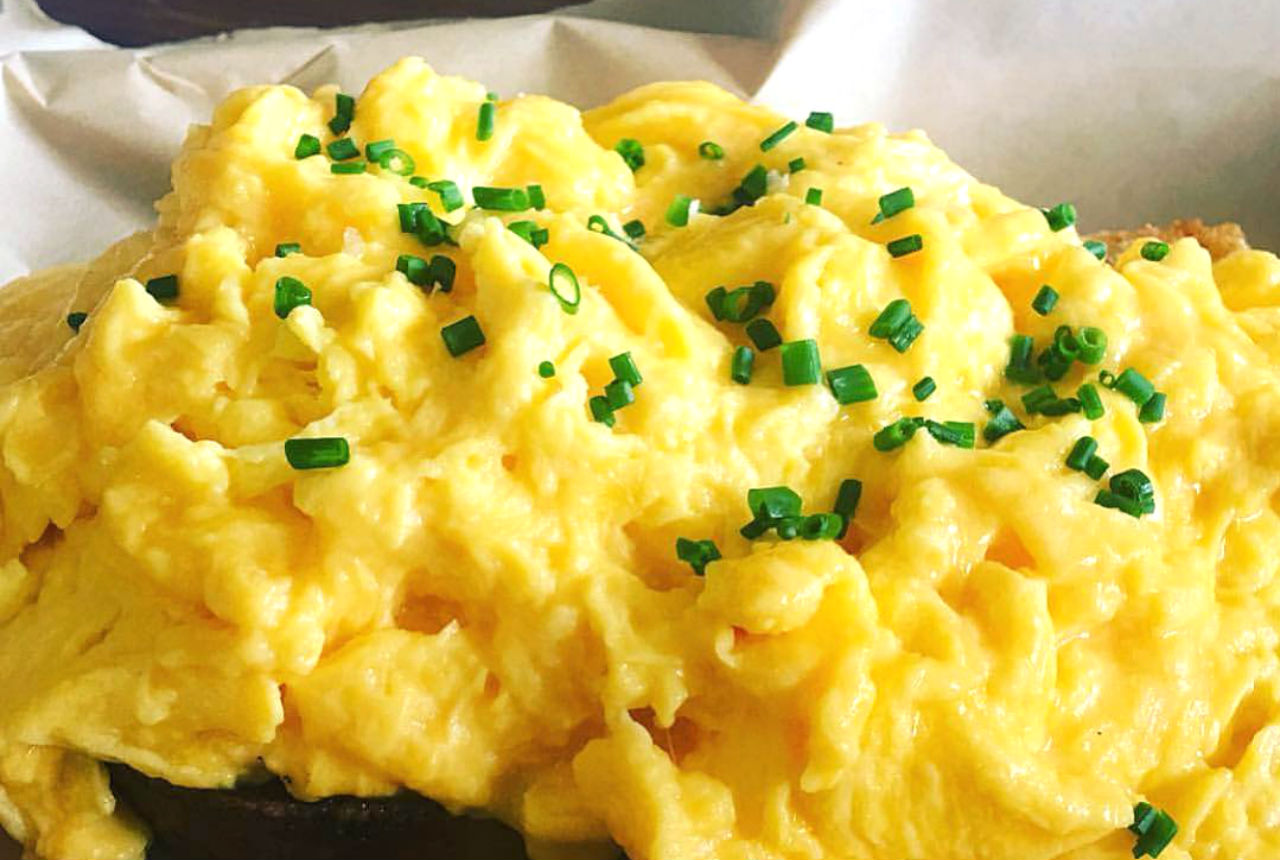 how to make scrambled eggs