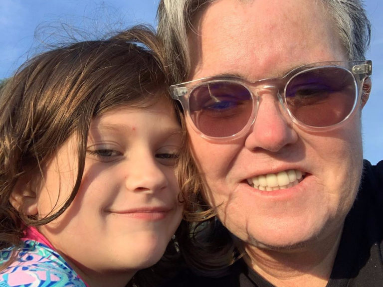 Celebrities Who You Didn’T Realize Are Grandparents Now – Page 14 – Obsev