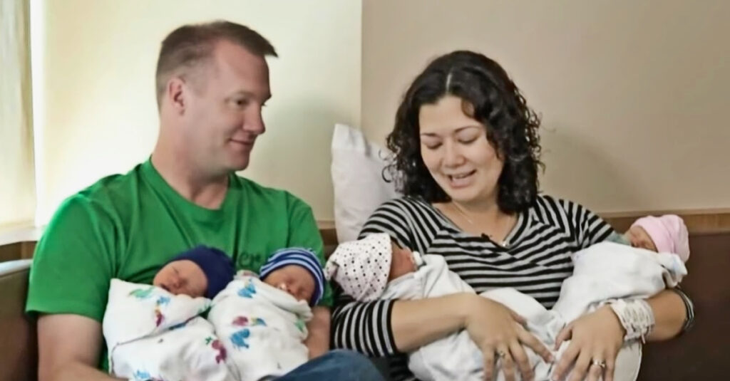 Twin Sisters Ignore Doctor's Advice And Give Birth To Twins On The Same Day