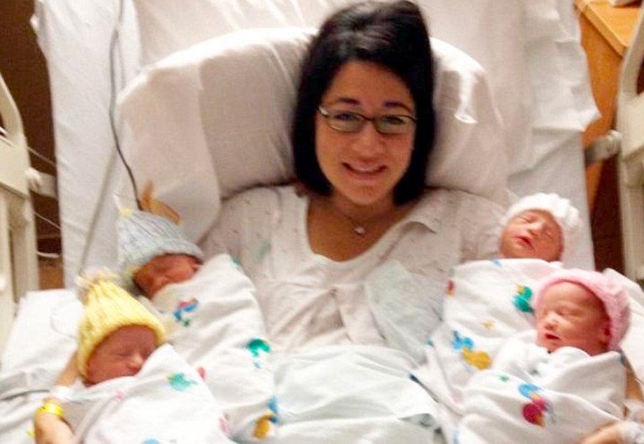 Twin Sisters Ignore Doctor's Advice And Give Birth To Twins On The Same Day