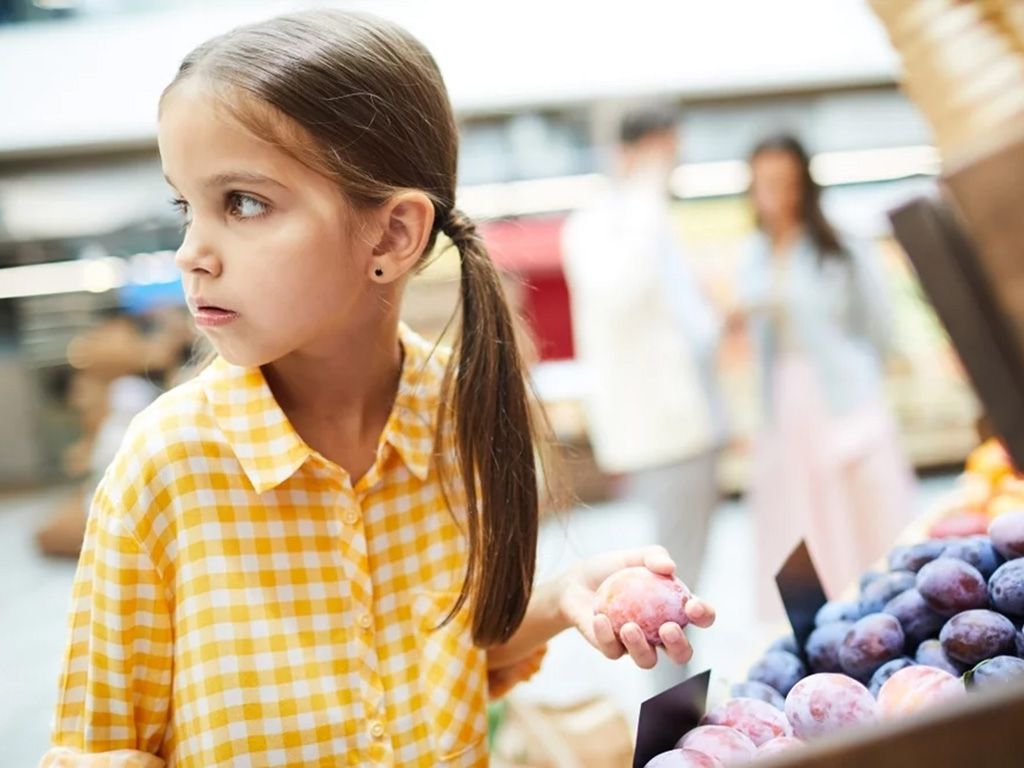 After Her Daughter Sets Off The Store Alarm, She Receives Startling News