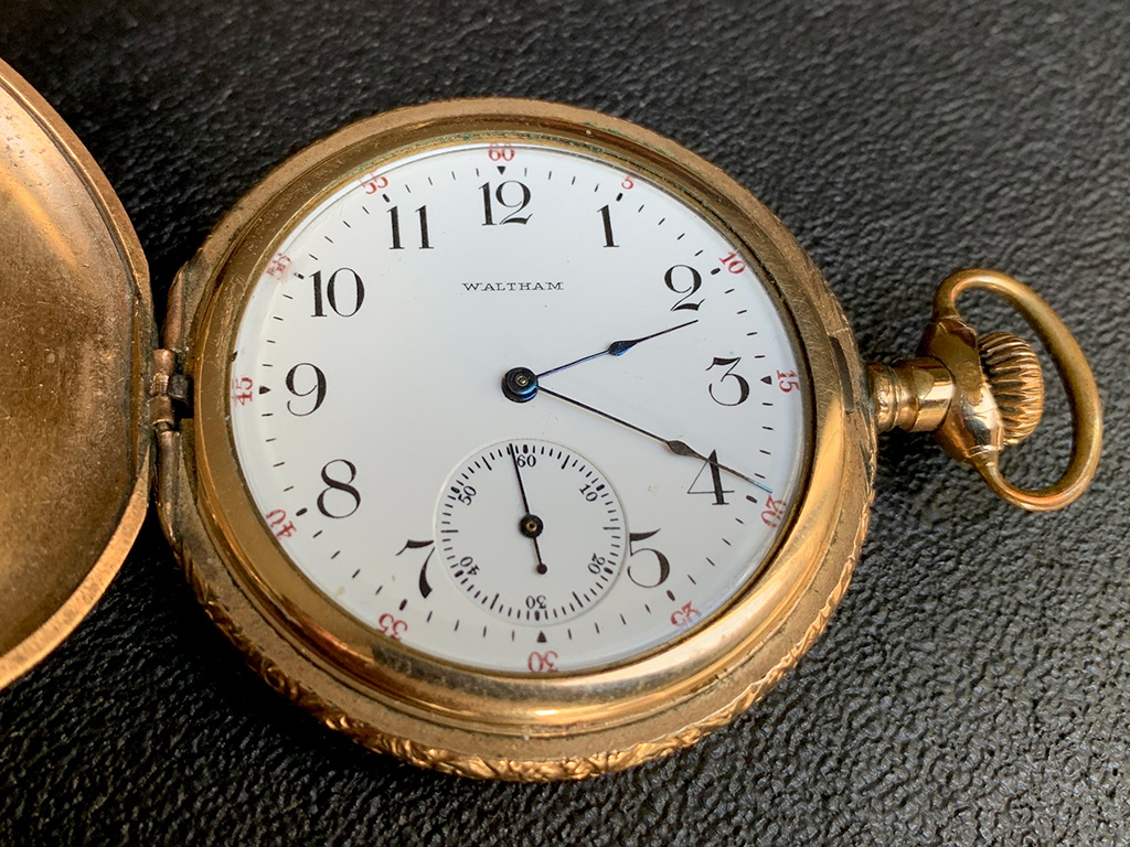 Gold Waltham pocket watch similar to the one Astor wore aboard RMS Titanic
