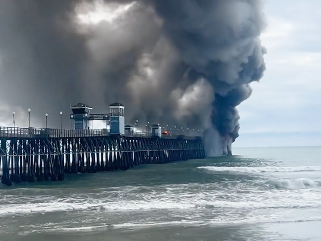 Fire at Oceanside Pier