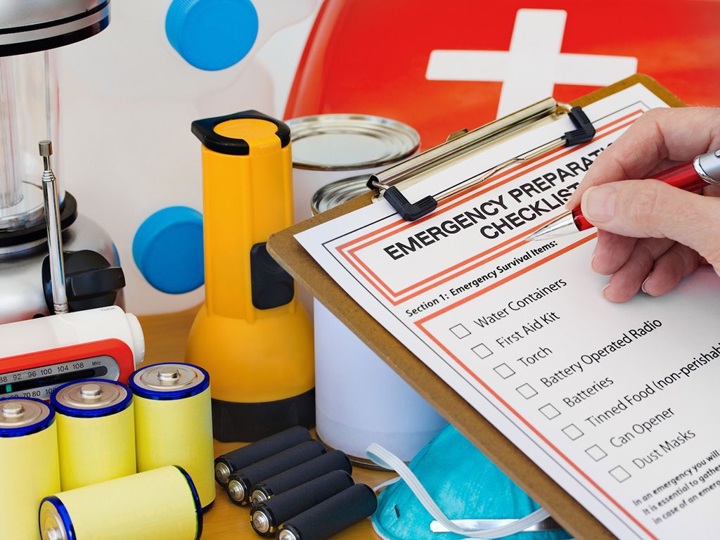 Emergency kit checklist and supplies