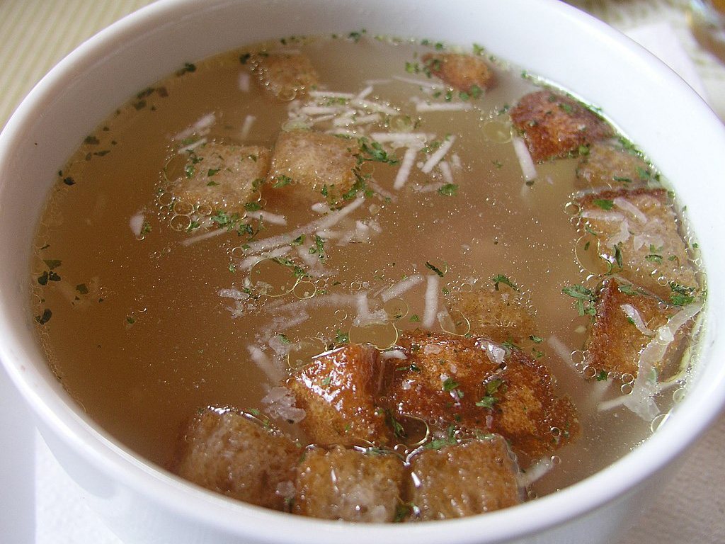 Czech garlic soup
