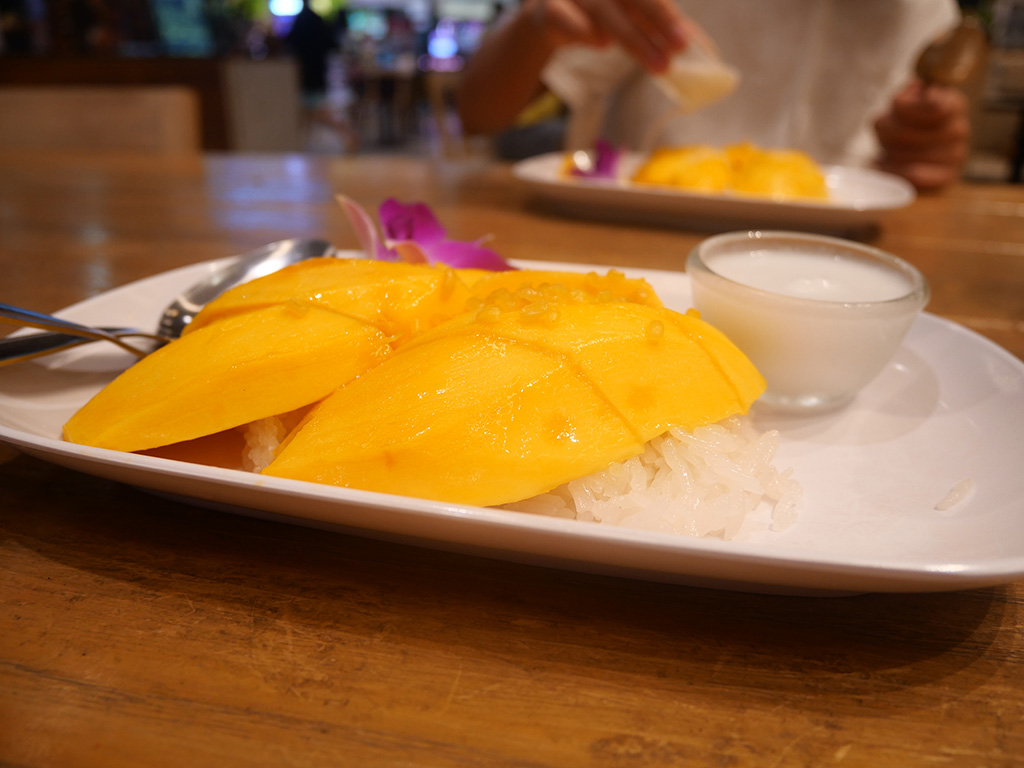 Mango sticky rice served in Pattaya, Thailand