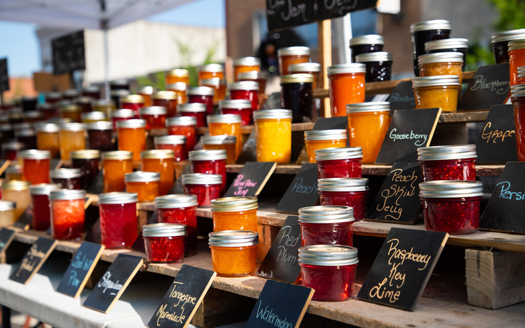 Jams at a farmers market